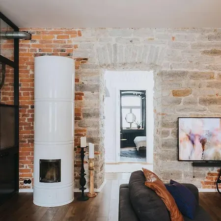 Serene Design Apartment Lägenhet